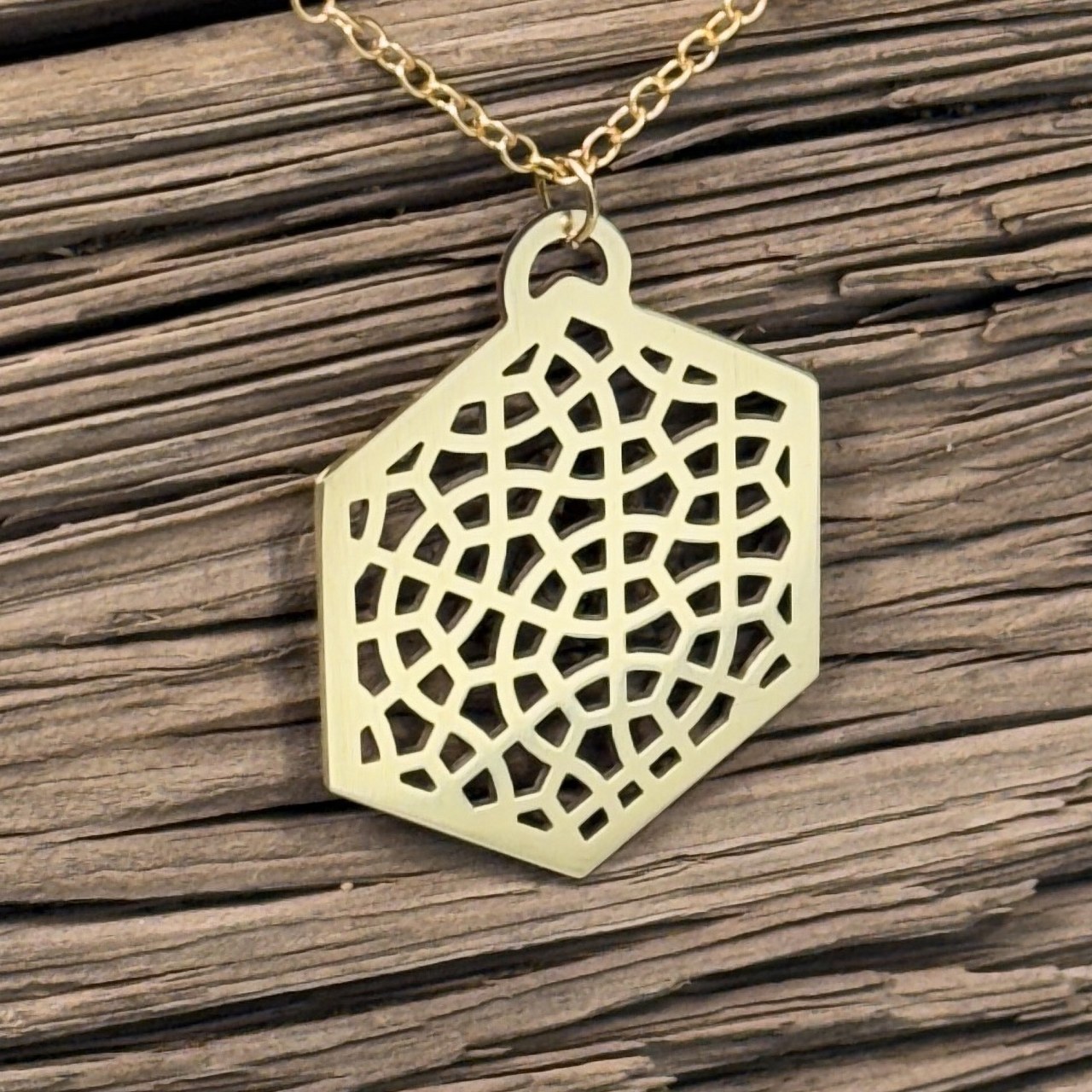 Honeycomb Vines Pendant